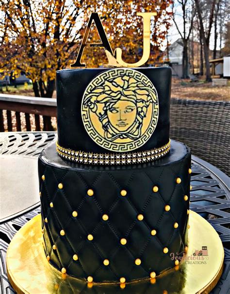 versace cake decorations|versace cakes images.